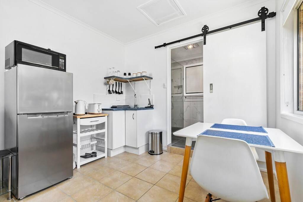 The Brick Batch - Holiday Unit! Bellara Esterno foto